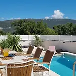 Korta Regina Vila Ston