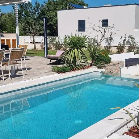 Korta Regina Villa Ston